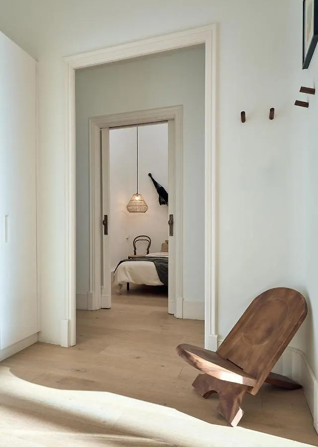 Sapo - Two Bedroom In The Heart Of Barcelona Apartment
